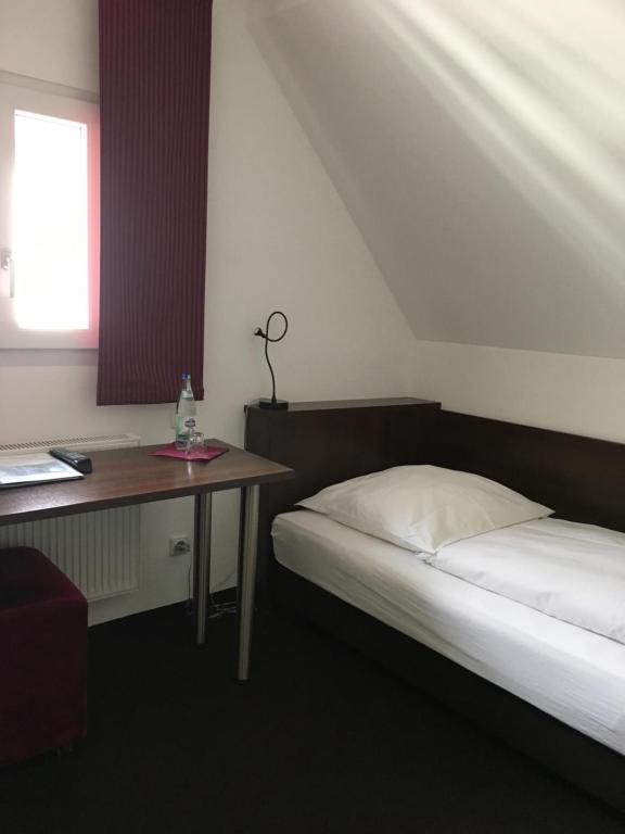 Hotel Bergbauer mit Late-Self-Check-IN - Very Small Single Room