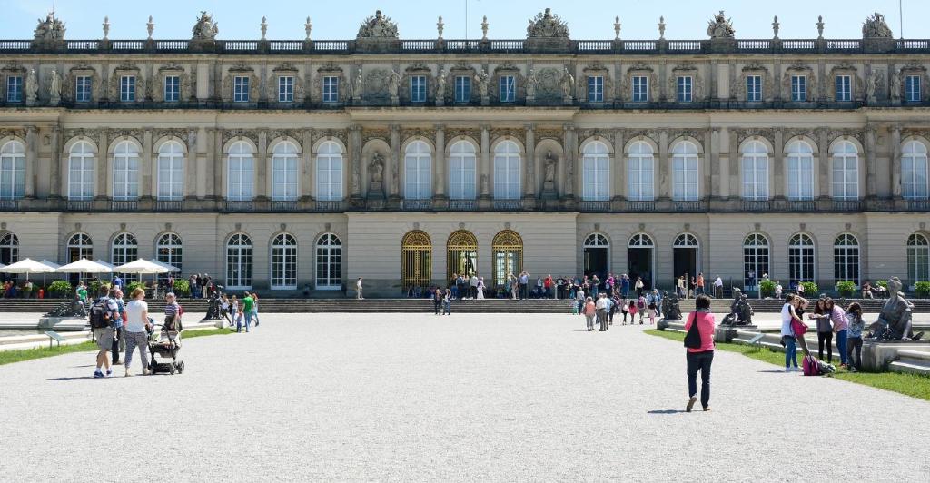 Gäste, die in der Unterkunft LIEBLINGSECK nachhaltige 5-Sterne Ferienwohnung direkt am Chiemsee übernachten