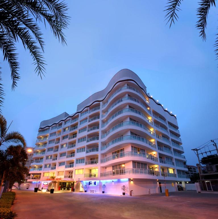 Nova Suites Pattaya by Compass Hospitality - Resim 6