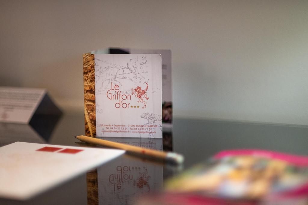Certifikát, hodnocení, plakát nebo jiný dokument vystavený v ubytování Hôtel Le Griffon d'Or