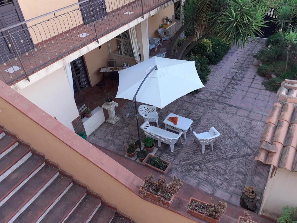 Balkón nebo terasa v ubytování CASA DEGLI OLEANDRI