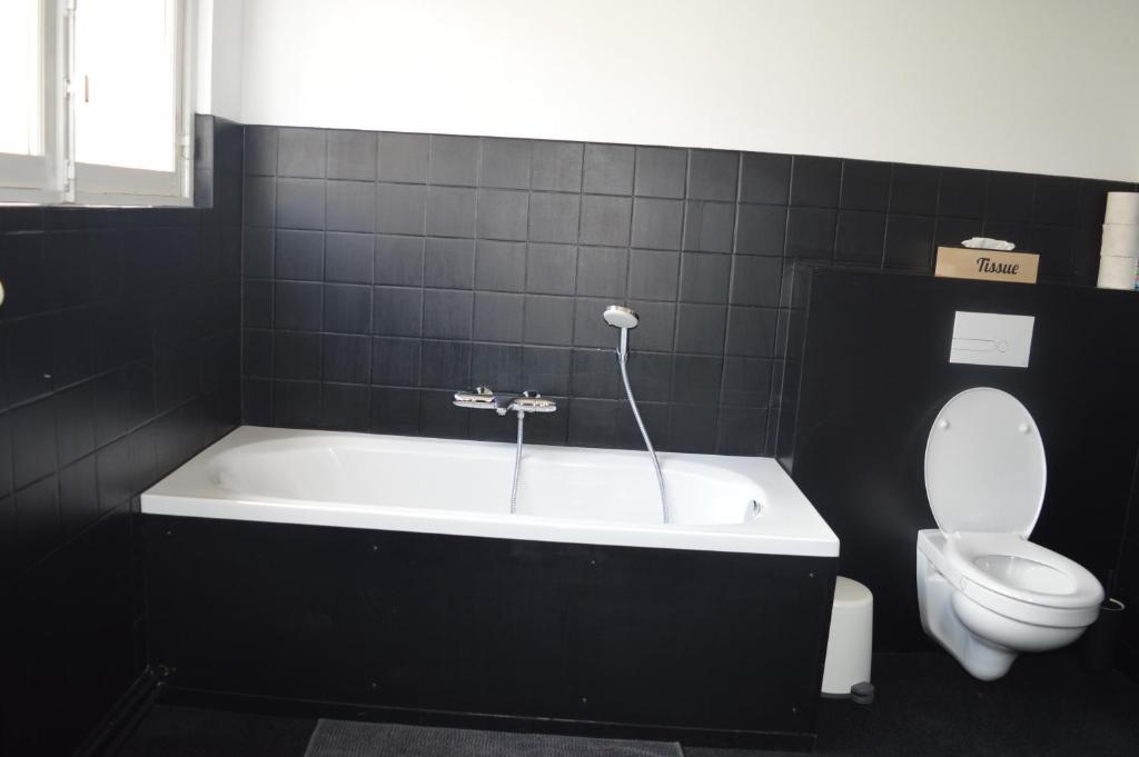 Koupelna v ubytování Luxury Spa Hotel - Francofolies