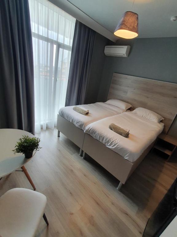 Diamond lux apartment