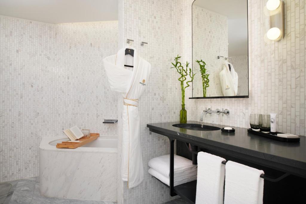 Pan Pacific London - Resim 37