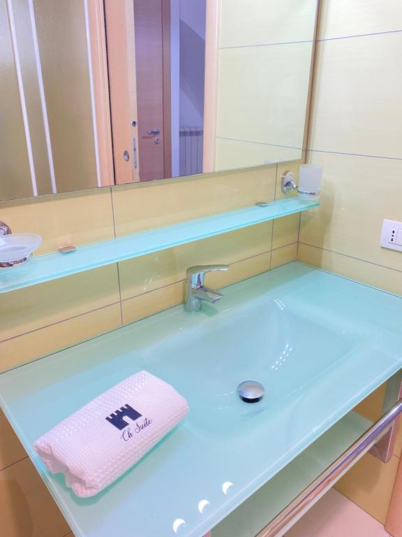 Koupelna v ubytování Ch Suite & PrivateParking - Corso 18 Agosto - Apartment