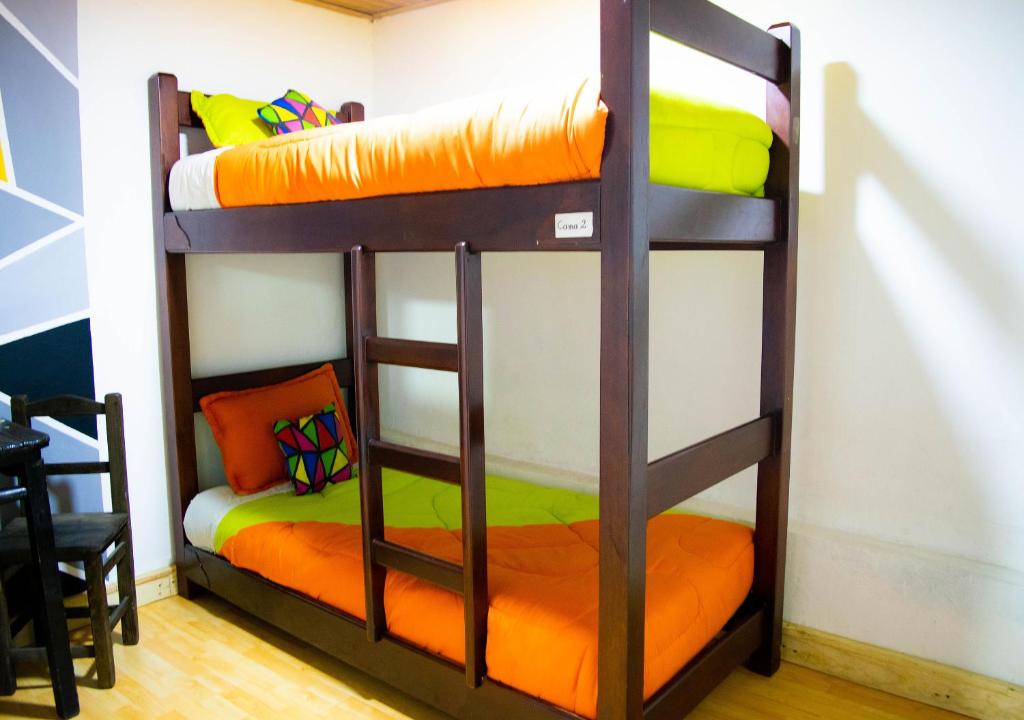 Palanda nebo palandy na pokoji v ubytování Onde Pepe Hostel
