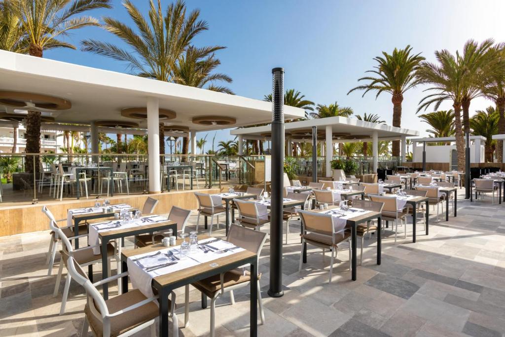 Restaurace v ubytování Hotel Riu Palace Maspalomas - Adults Only