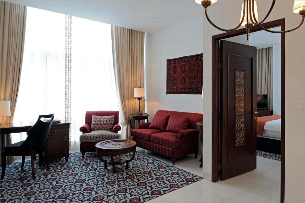 Posezení v ubytování Dushanbe Serena Hotel