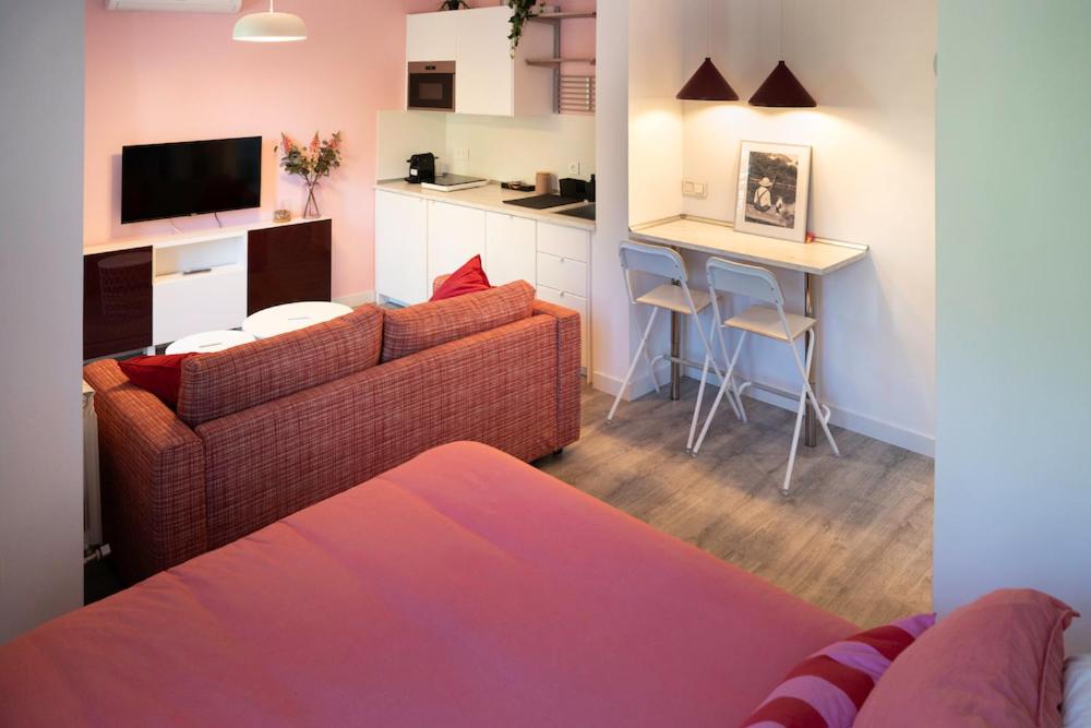 A television and/or entertainment centre at Zamora Suites Central
