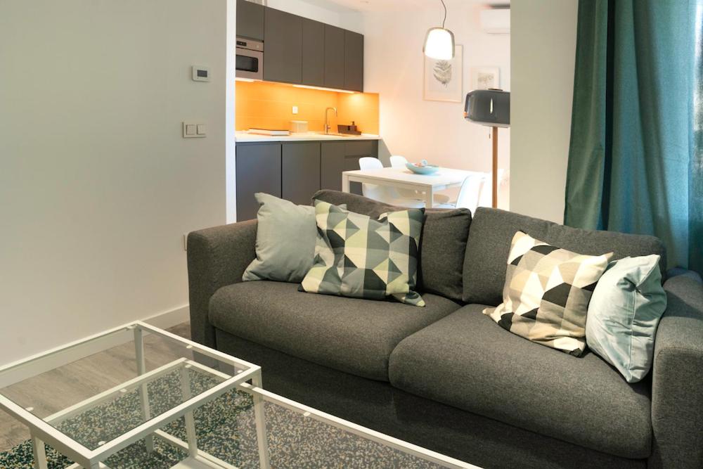 A seating area at Zamora Suites Central