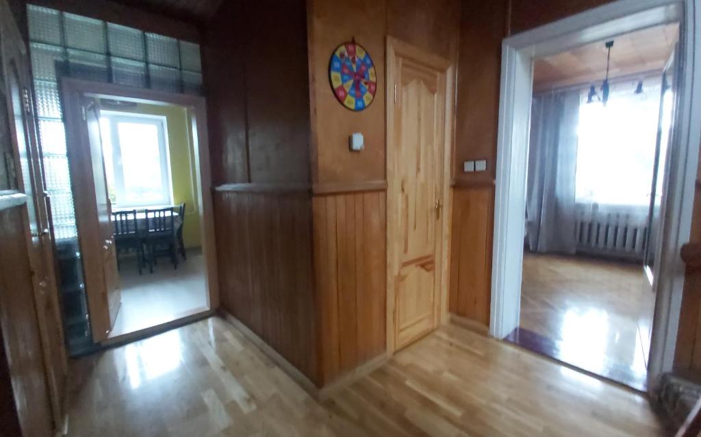 Liepājas brīvdienu māja ar dārzu - Three-Bedroom House
