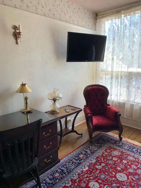 Mount Shasta Ranch Bed and Breakfast - 花园景大号床间
