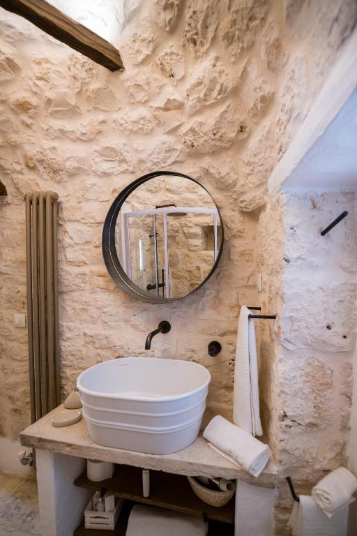 Łazienka w obiekcie Il Trullo della Rondinina