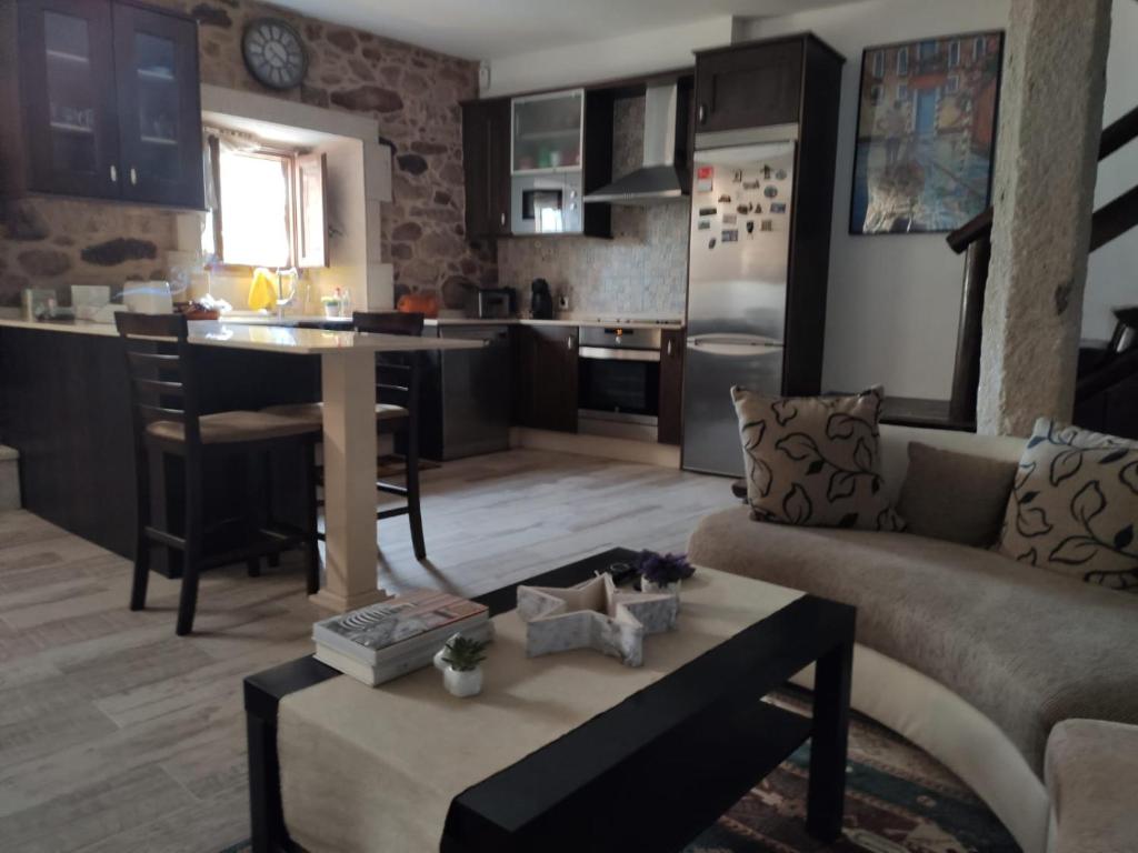 Kuchyň nebo kuchyňský kout v ubytování Casa Rústica Pedroso