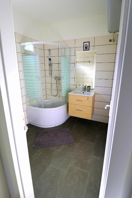 Koupelna v ubytování Friends & Family Apartmanok Velence