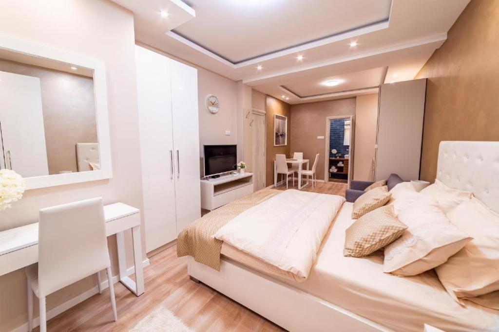 Ivi Place Apartments - Apartamento De Una Habitación