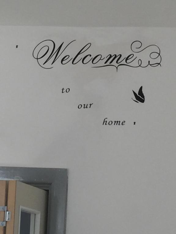 Dane Guest House Free Parking Fast WiFi Modern Living