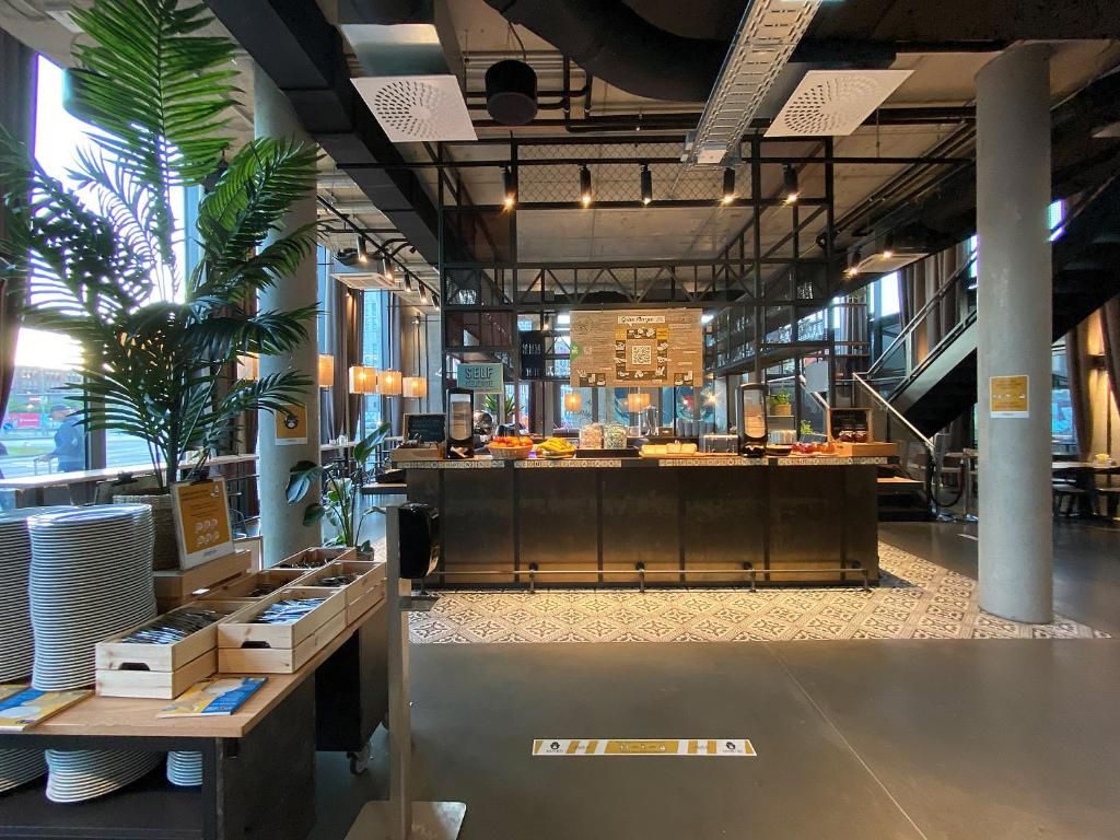 Schulz Hotel Berlin Wall at the East Side Gallery - Resim 40