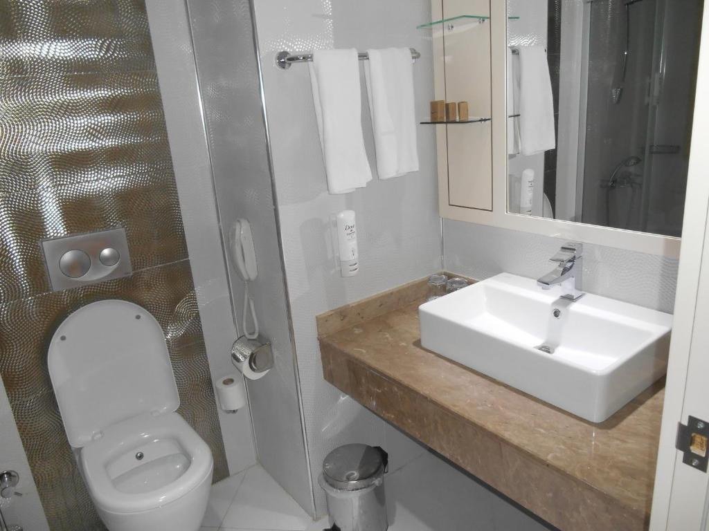 Koupelna v ubytování Hotel Kovarna