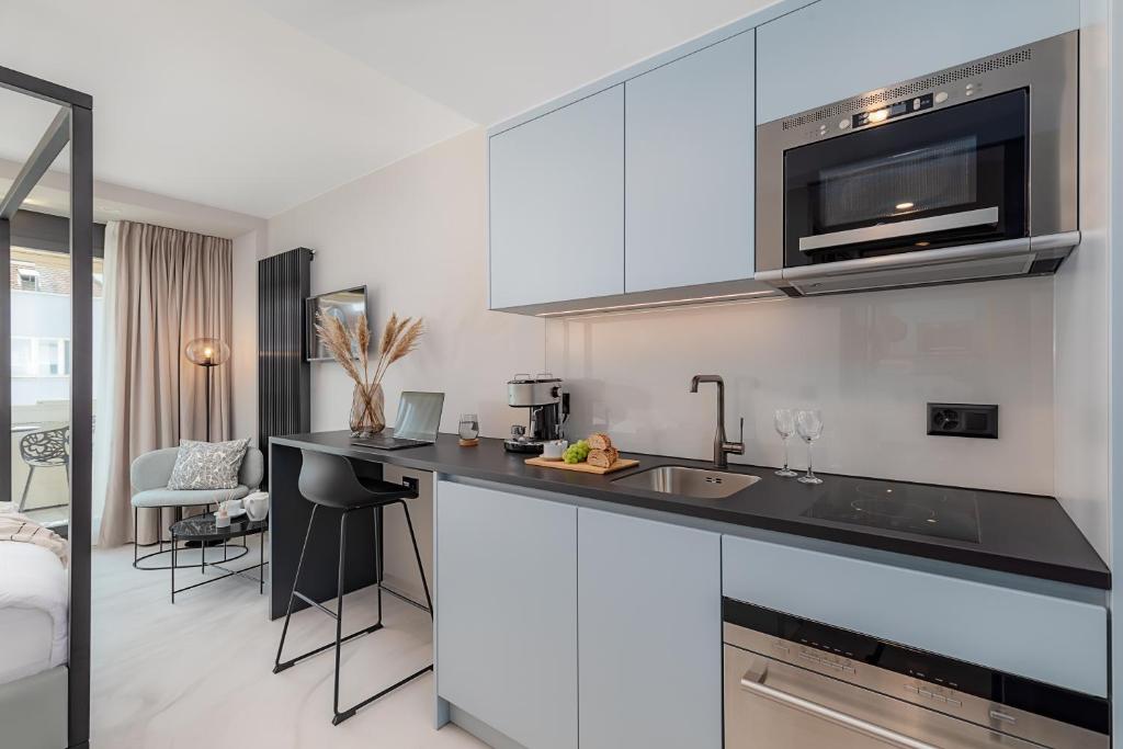 VISIONAPARTMENTS Basel Nauenstrasse - contactless check-in - Estudio Con Terraza