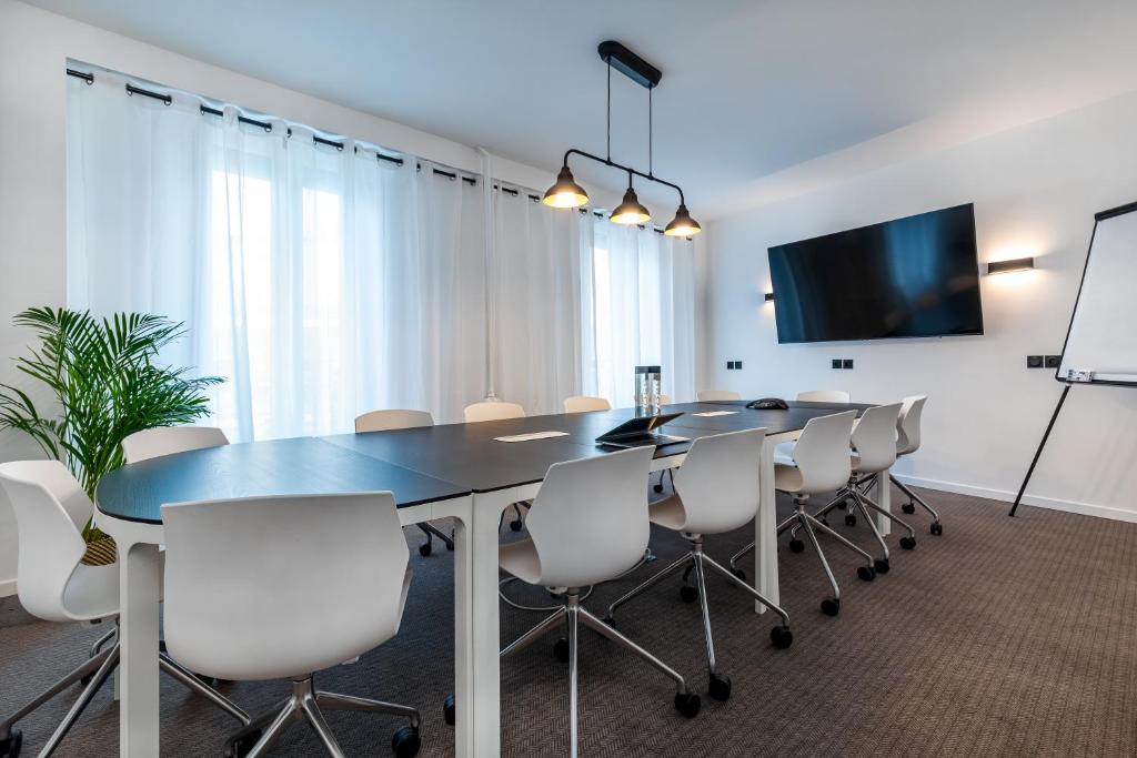 Hôtel de Bellevue Paris Gare du Nord - Resim 41