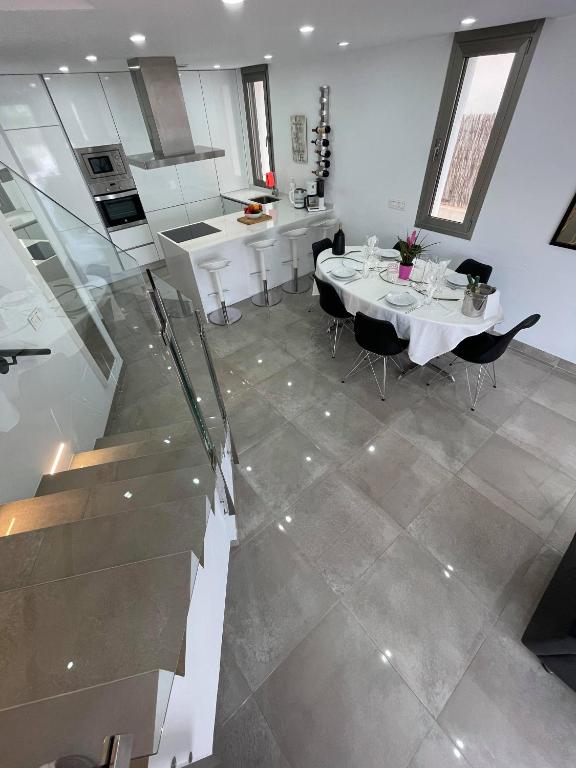 A kitchen or kitchenette at Casa Mordi
