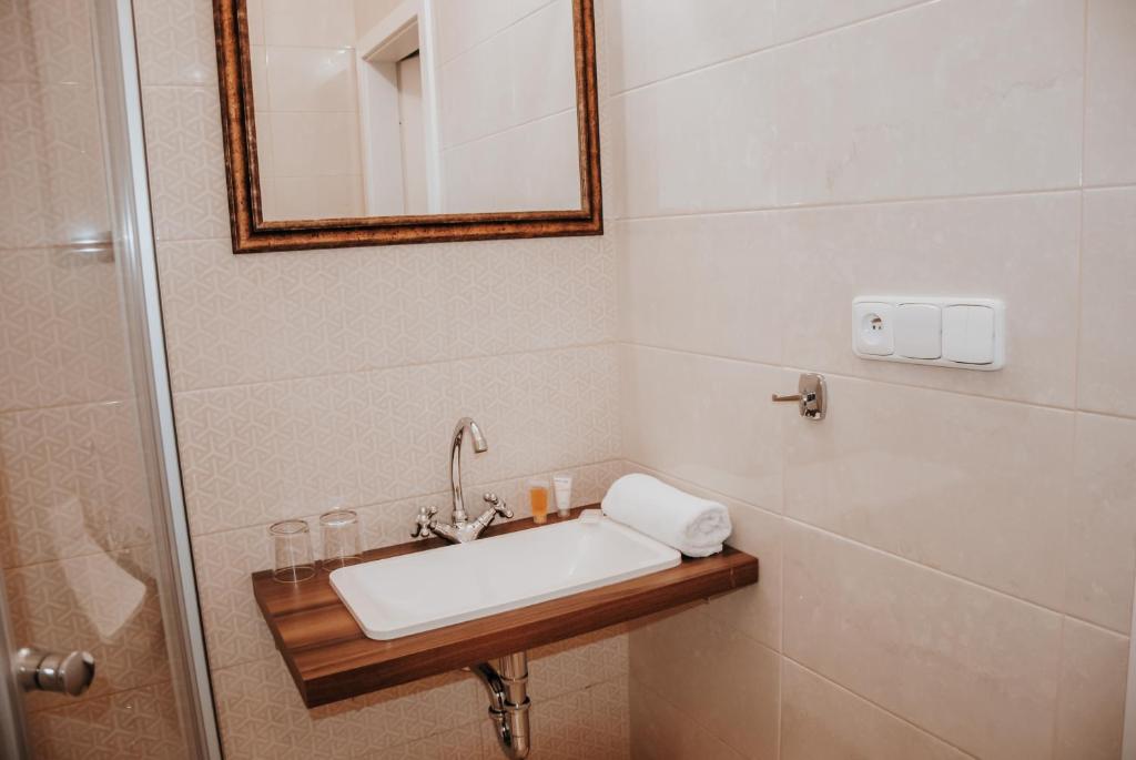 Łazienka w obiekcie B&B Hotel Praha