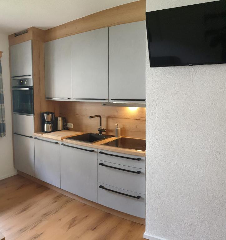 Kuchyň nebo kuchyňský kout v ubytování Haus Lydia inkl Pitztal Sommercard