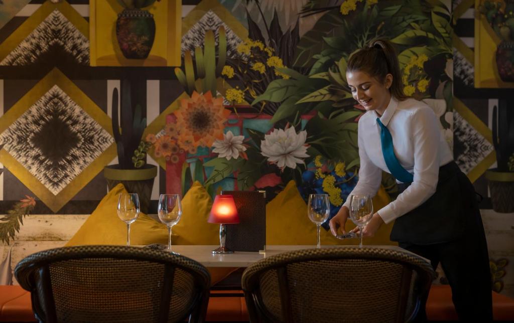 The Victoria Hotel - Resim 18