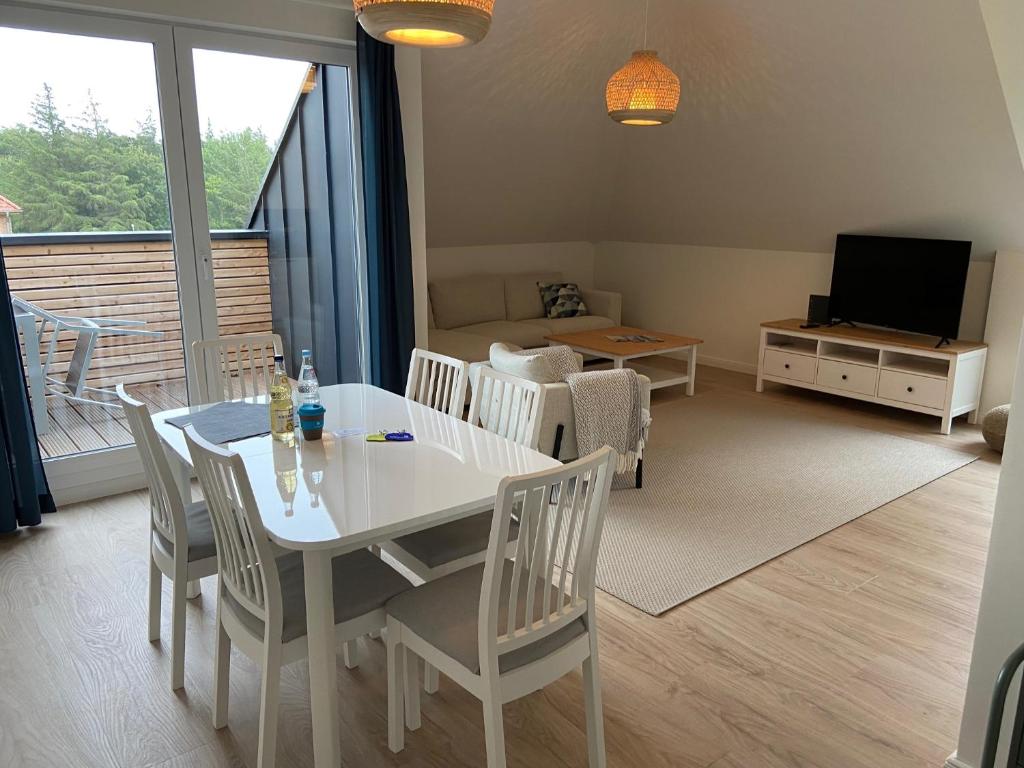 Wohnen am Südstrand - Ferienwohnung 2 4 - Apartamento Con Balcón