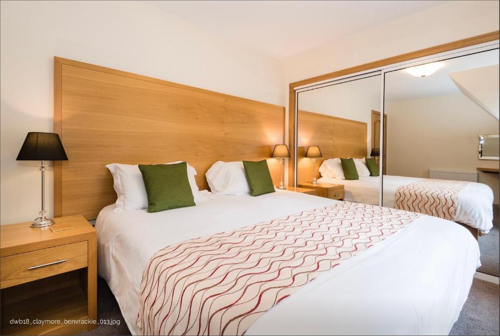Letto o letti in una camera di The Claymore Guest House
