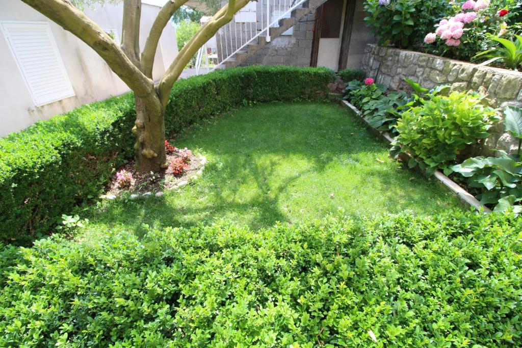 Zahrada ubytování Holiday Home Gea