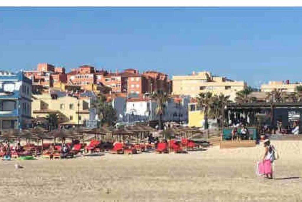 Hostia v ubytovaní Loft independiente a 150 mtrs de la playa wifi aire acondicionado