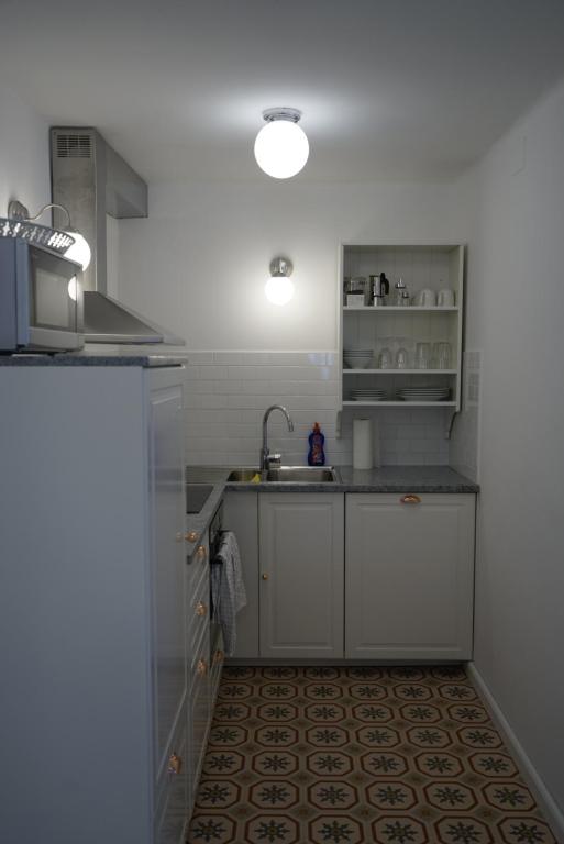 A kitchen or kitchenette at Vértessy ház