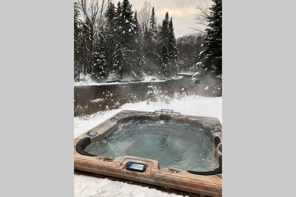 The Beaver Lodge by Escapades Tremblant v zimě