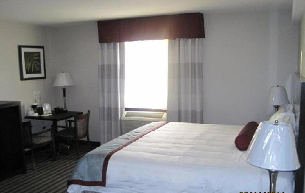 Super 8 by Wyndham Saskatoon Near Downtown - Resim 15
