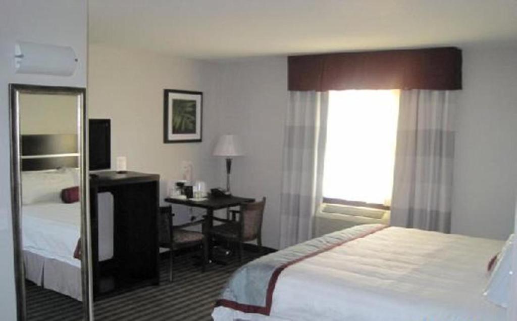 Super 8 by Wyndham Saskatoon Near Downtown - Resim 20
