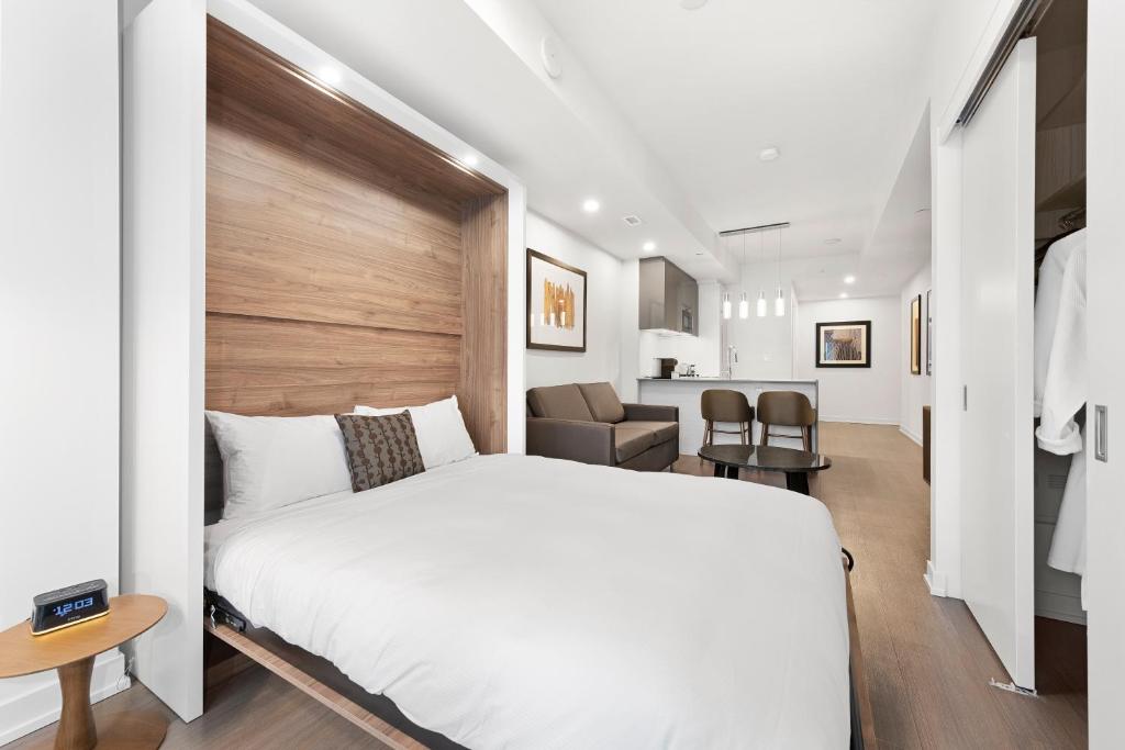 reStays Ottawa - Resim 45