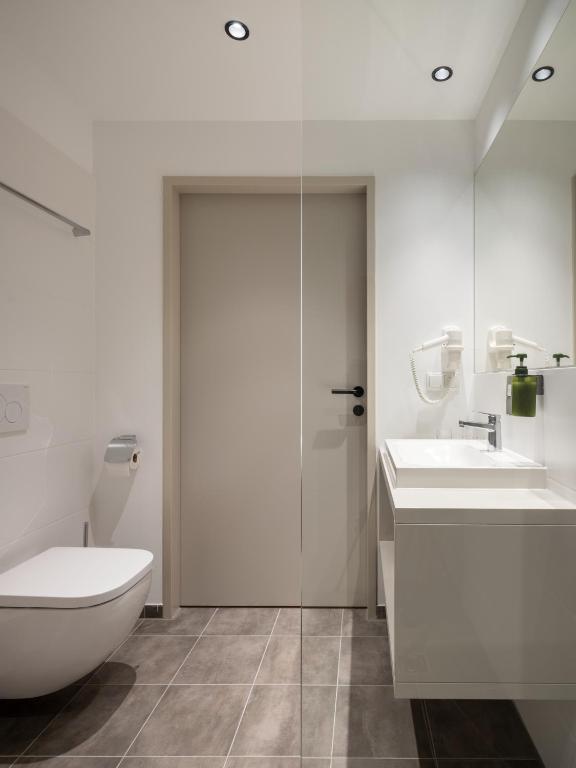 Hotel AT HOME - late arrival self check in - Resim 30