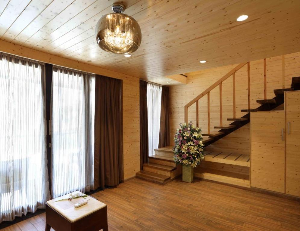 Maliekal Heritance Cherai Beach Cochin - Duplex Jaccuzzi Family Suite