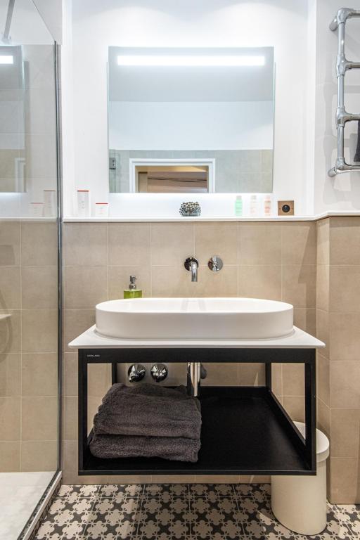 Hotel La Mère Germaine - Habitación Individual