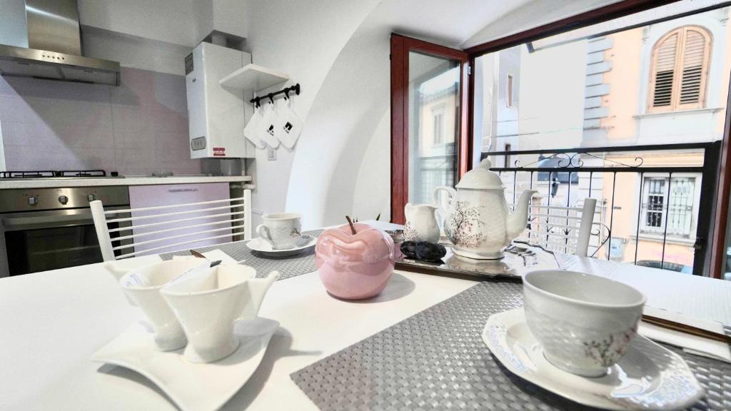 Kuchyň nebo kuchyňský kout v ubytování Ch Suite & PrivateParking - Corso 18 Agosto - Apartment