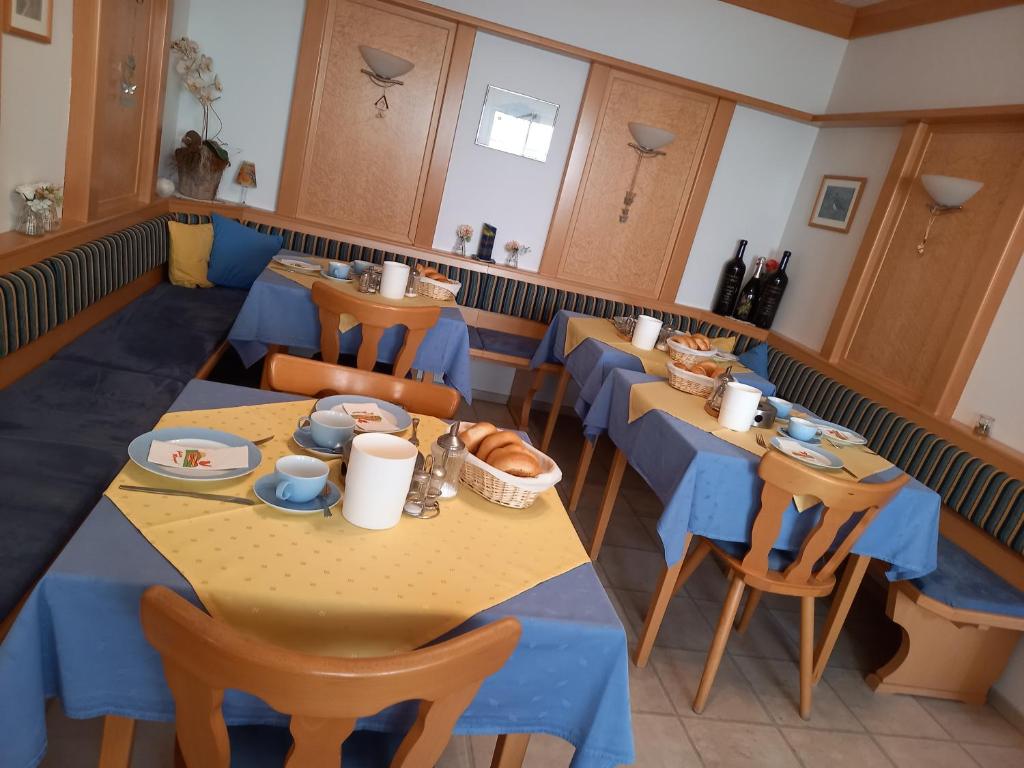 Jídlo v bed and breakfast nebo okolí