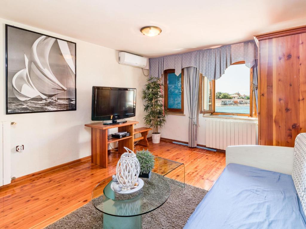 TV a/nebo společenská místnost v ubytování Apartment Antonella & Napoletano-2 by Interhome
