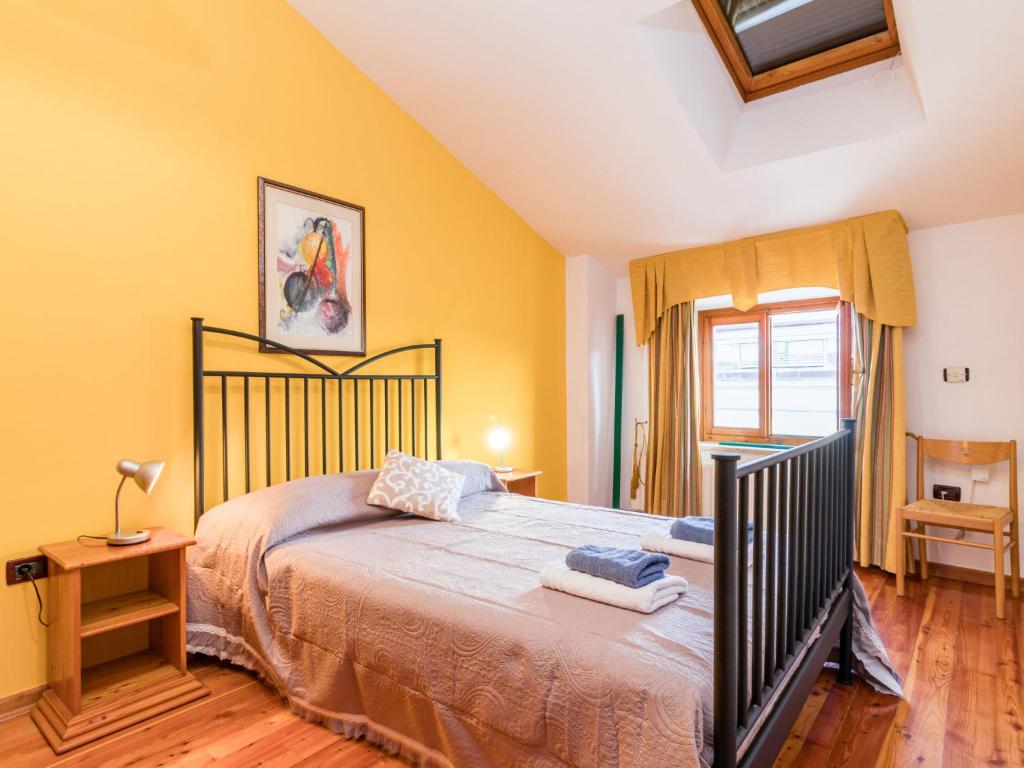 Postel nebo postele na pokoji v ubytování Apartment Antonella & Napoletano-2 by Interhome