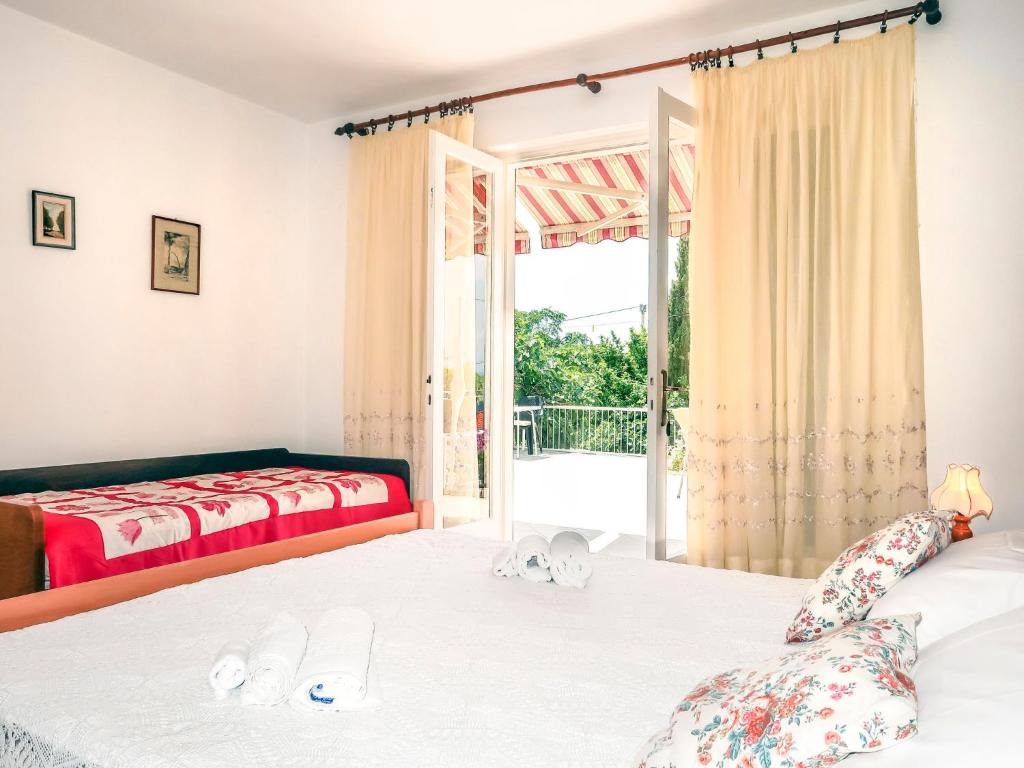 Postel nebo postele na pokoji v ubytování Apartment Manestar-2 by Interhome
