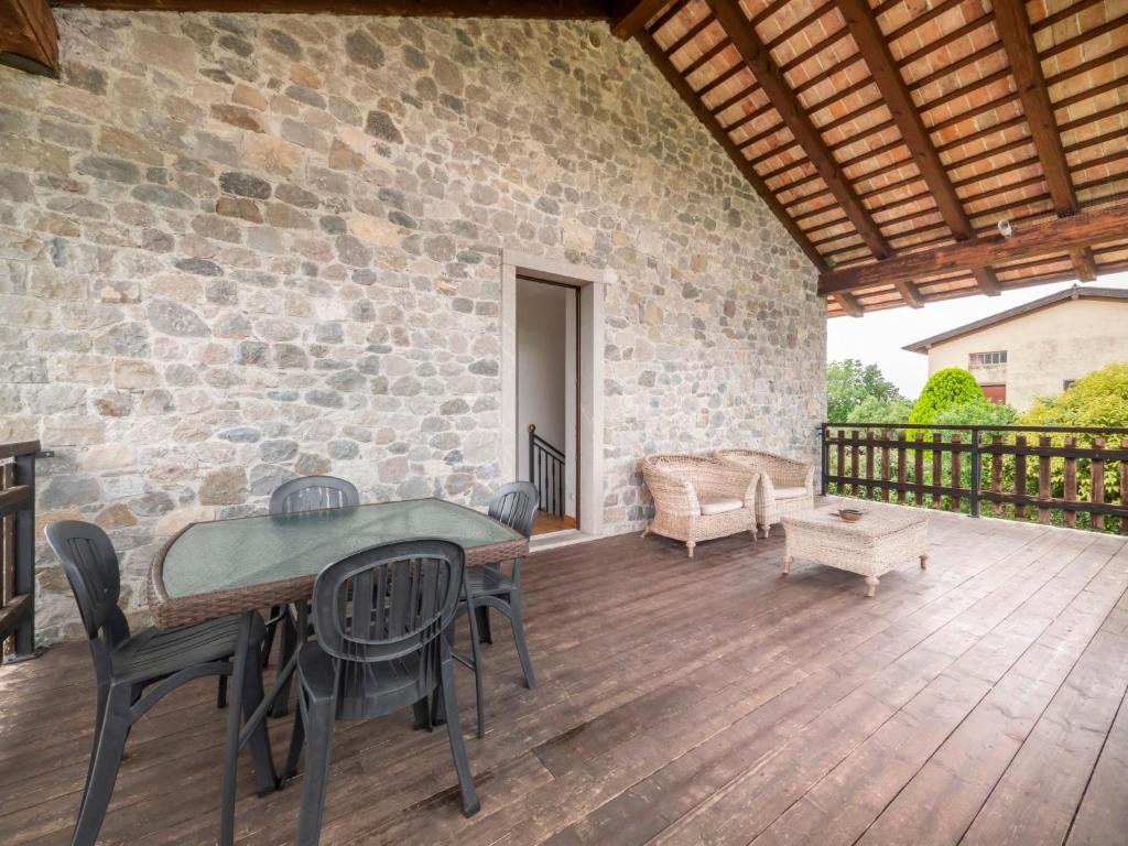 Balkón alebo terasa v ubytovaní Holiday Home Domus Magna-4 by Interhome
