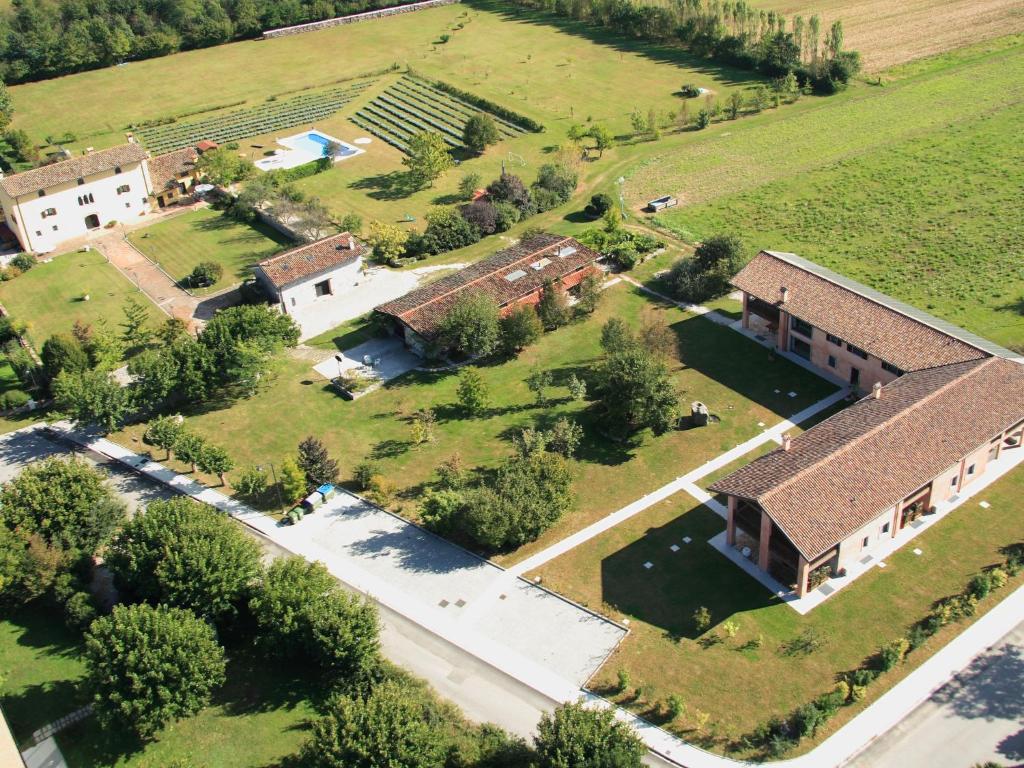 Budova, v ktorej sa dovolenkový dom nachádza