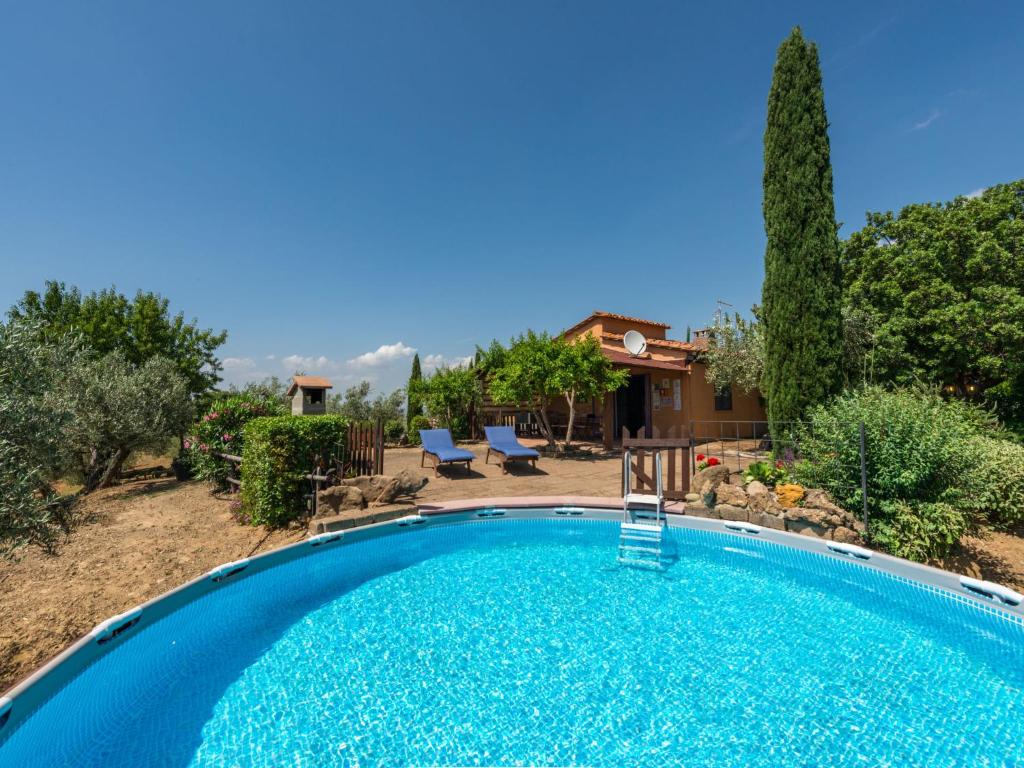 Bazén v ubytování Holiday Home Bardi I by Interhome nebo v jeho okolí