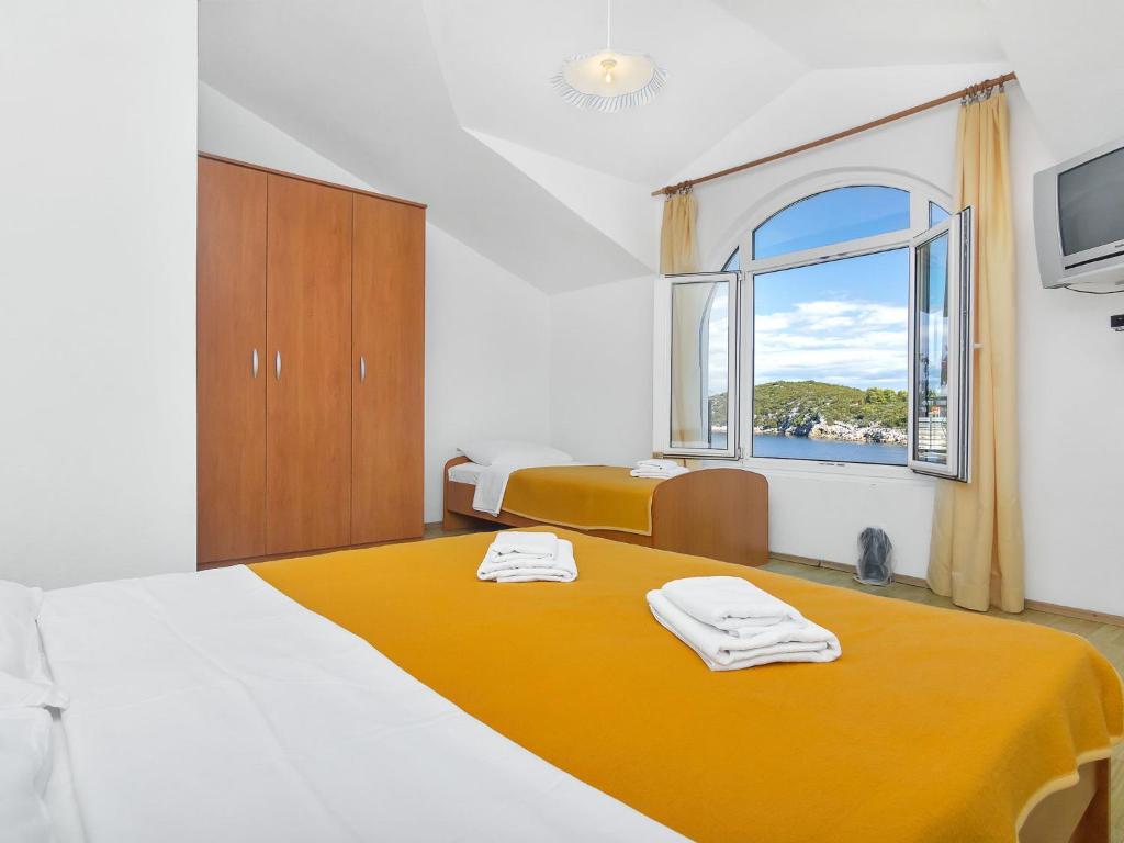 Posteľ alebo postele v izbe v ubytovaní Apartment Rubin-4 by Interhome